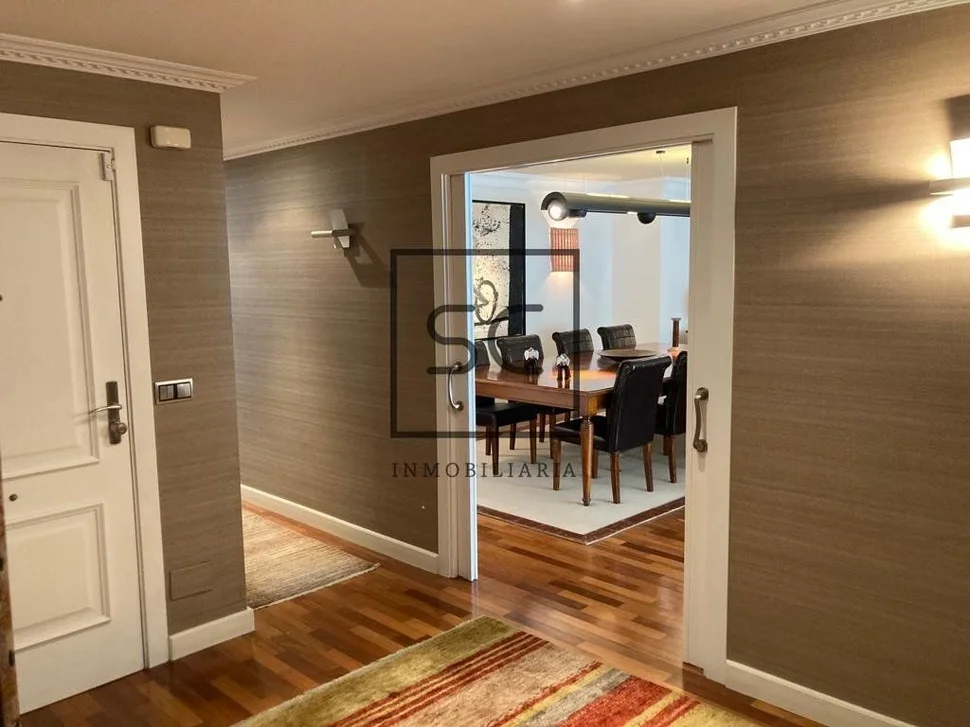 Amplio piso con dos entradas