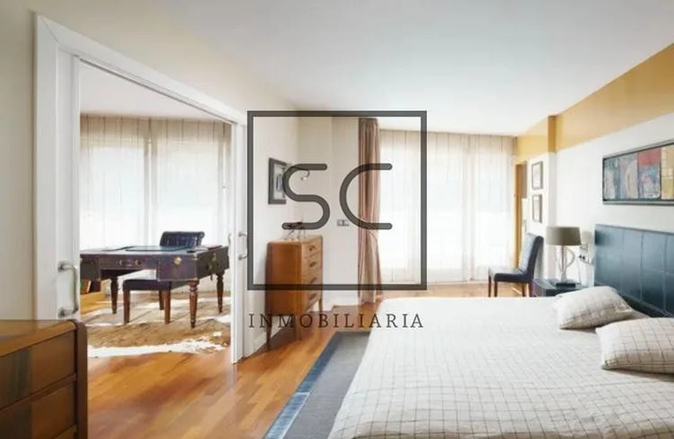 Amplio piso con dos entradas