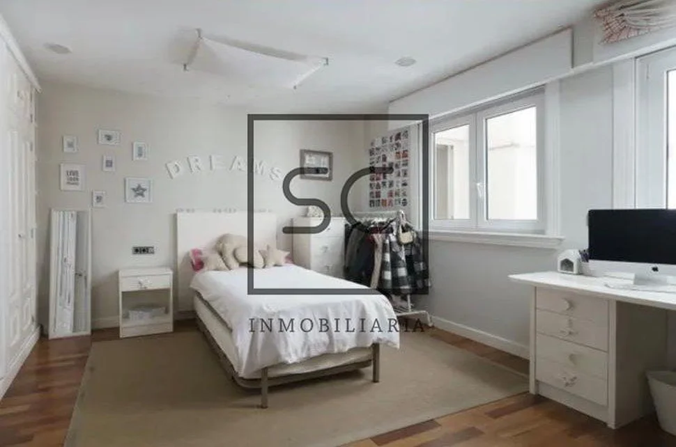 Amplio piso con dos entradas