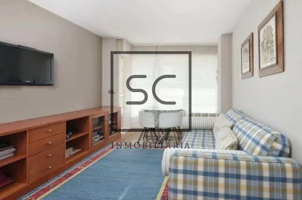 Amplio piso con dos entradas