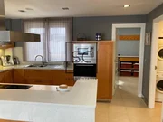 Amplio piso con dos entradas