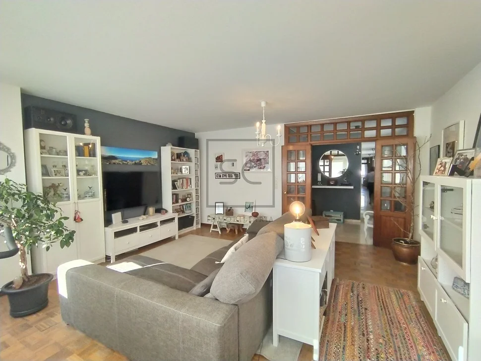 Coqueto y luminoso piso de 131 mts utiles