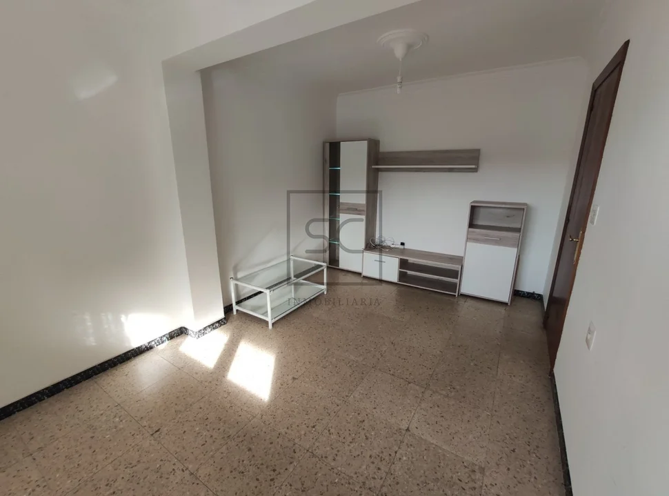 Pisos al lado de odeón y alcampo