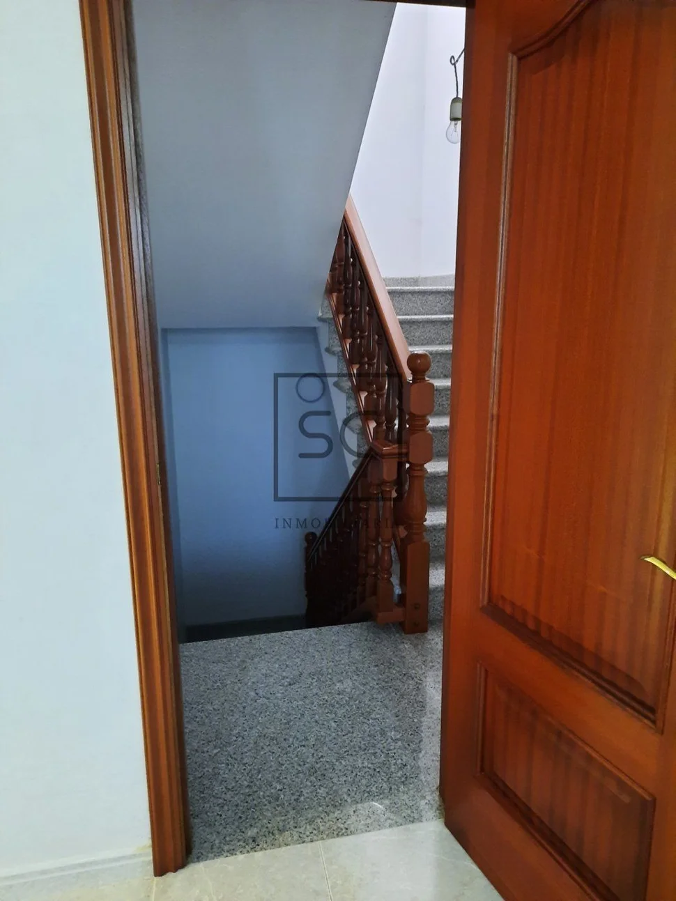 Chalet semiamueblado para alquiler anual