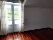 Chalet semiamueblado para alquiler anual