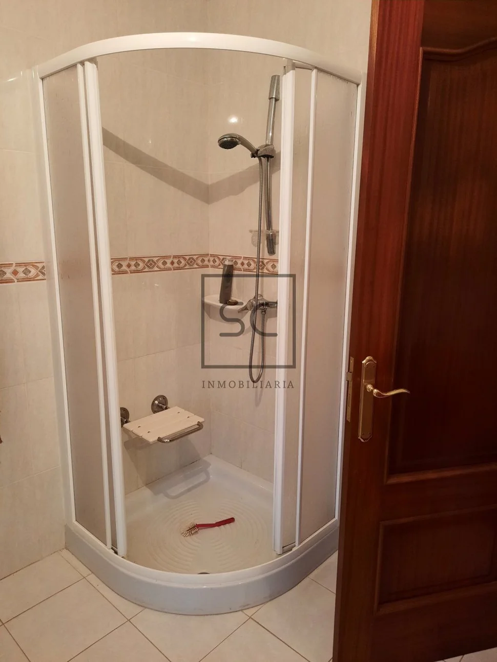 Chalet semiamueblado para alquiler anual