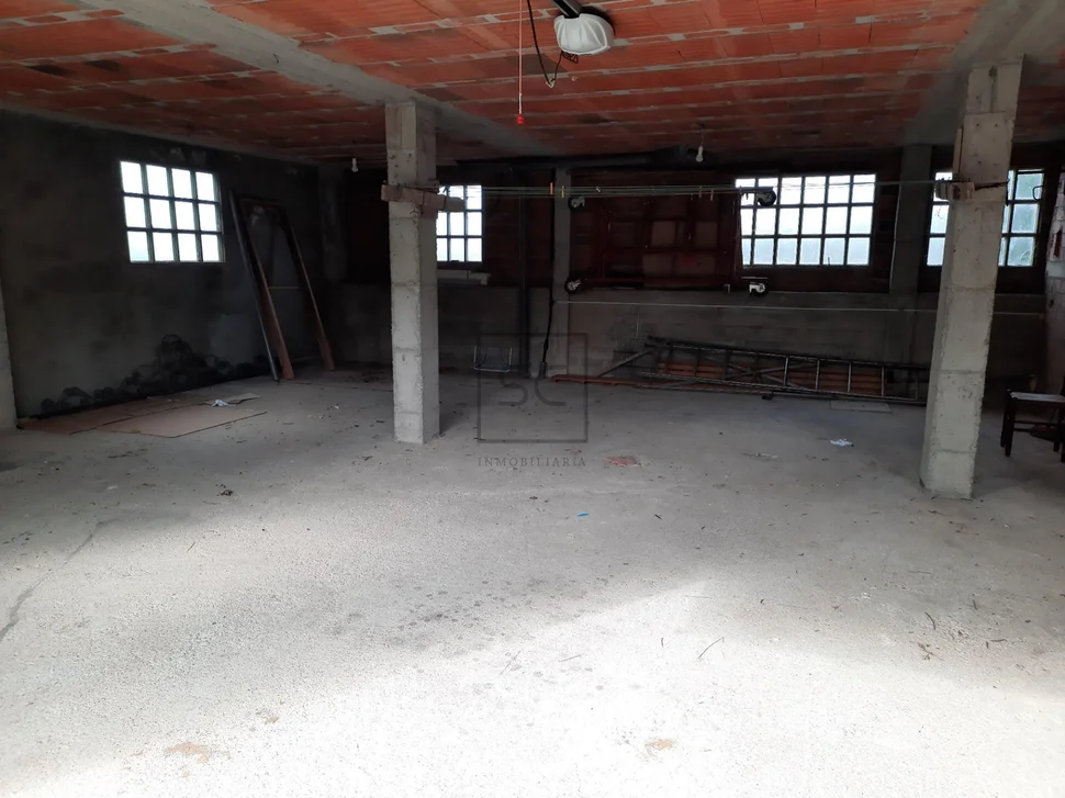 Chalet semiamueblado para alquiler anual