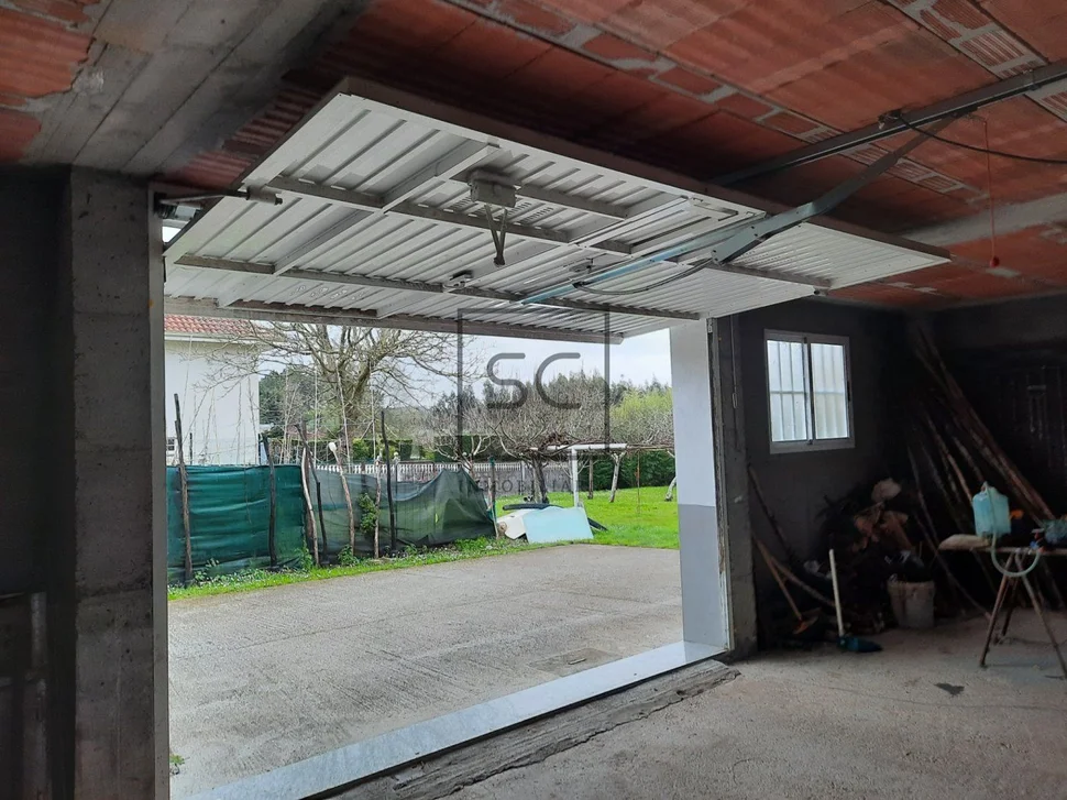 Chalet semiamueblado para alquiler anual