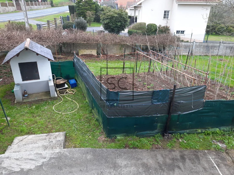 Chalet semiamueblado para alquiler anual