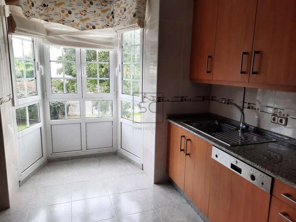 Chalet semiamueblado para alquiler anual