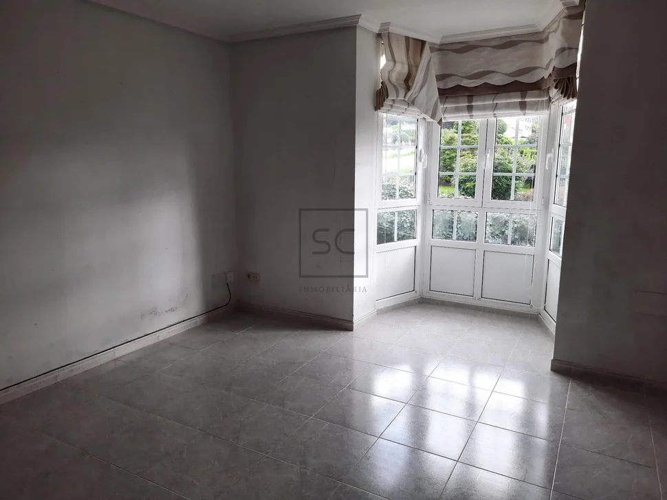 Chalet semiamueblado para alquiler anual