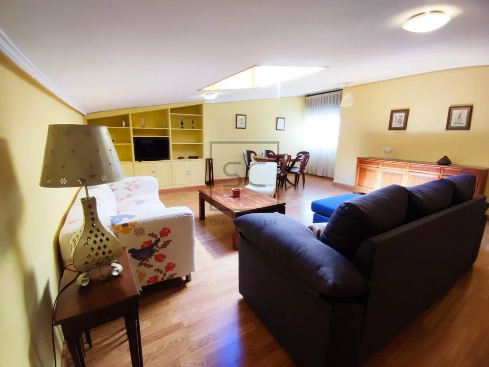 Ático amueblado en el centro de ferrol