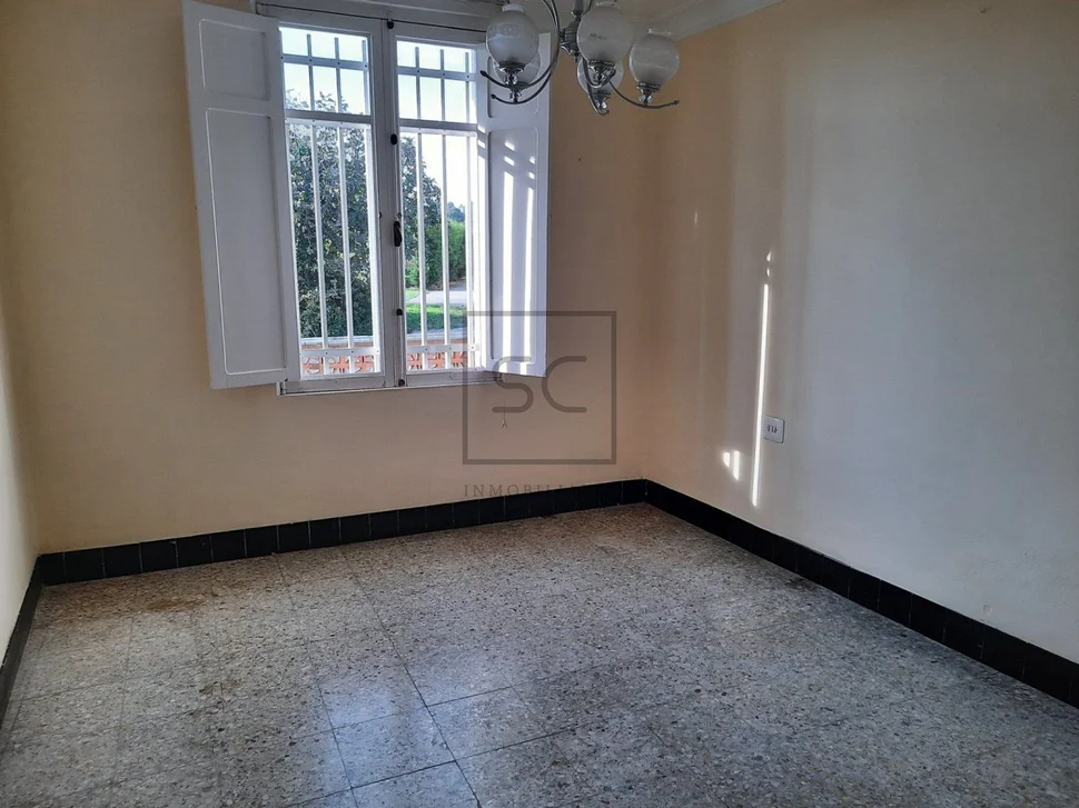 Bajo comercial con vivienda en sedes, narón