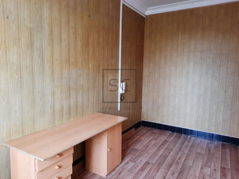 Bajo comercial con vivienda en sedes, narón