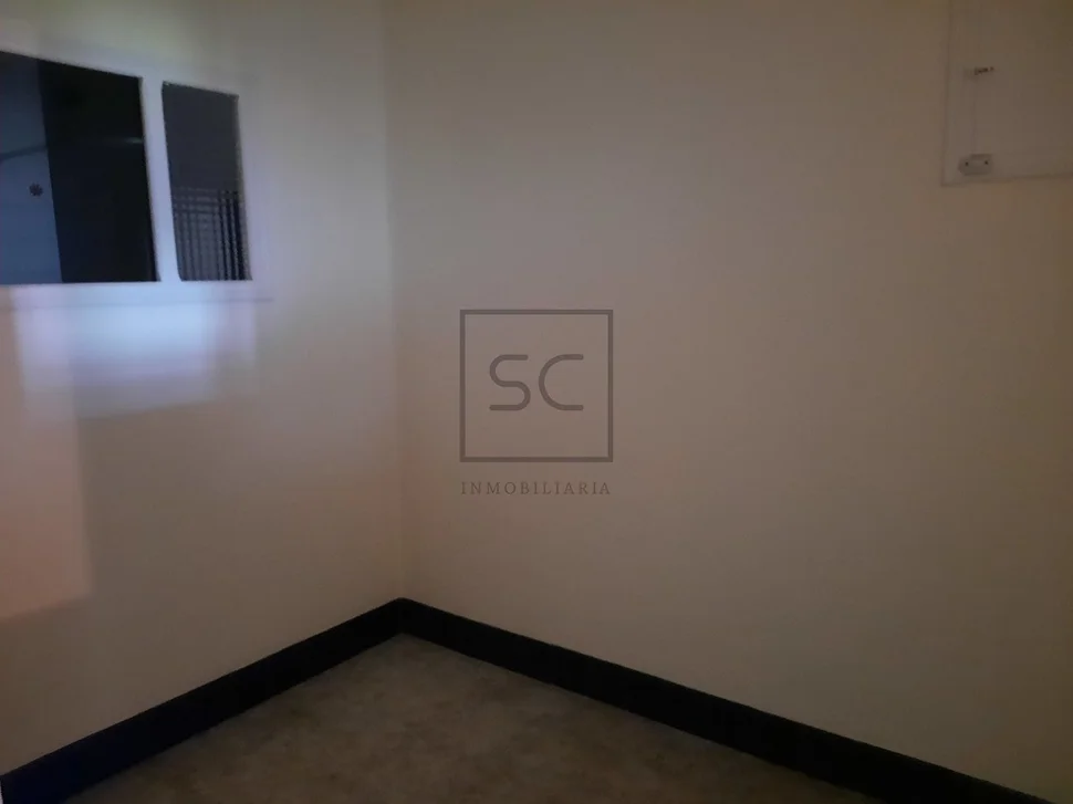 Bajo comercial con vivienda en sedes, narón