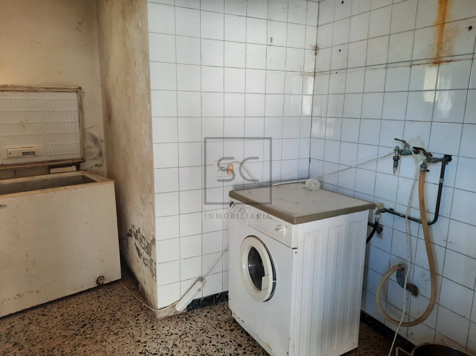 Bajo comercial con vivienda en sedes, narón