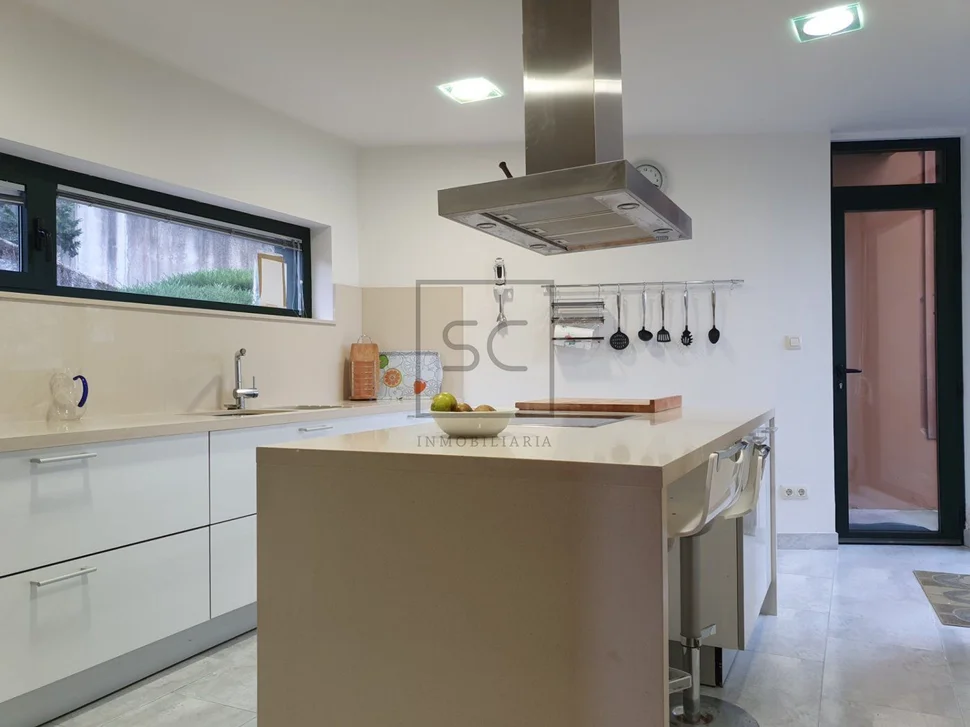 Casa con vistas a la ría de ferrol en barallobre, fene