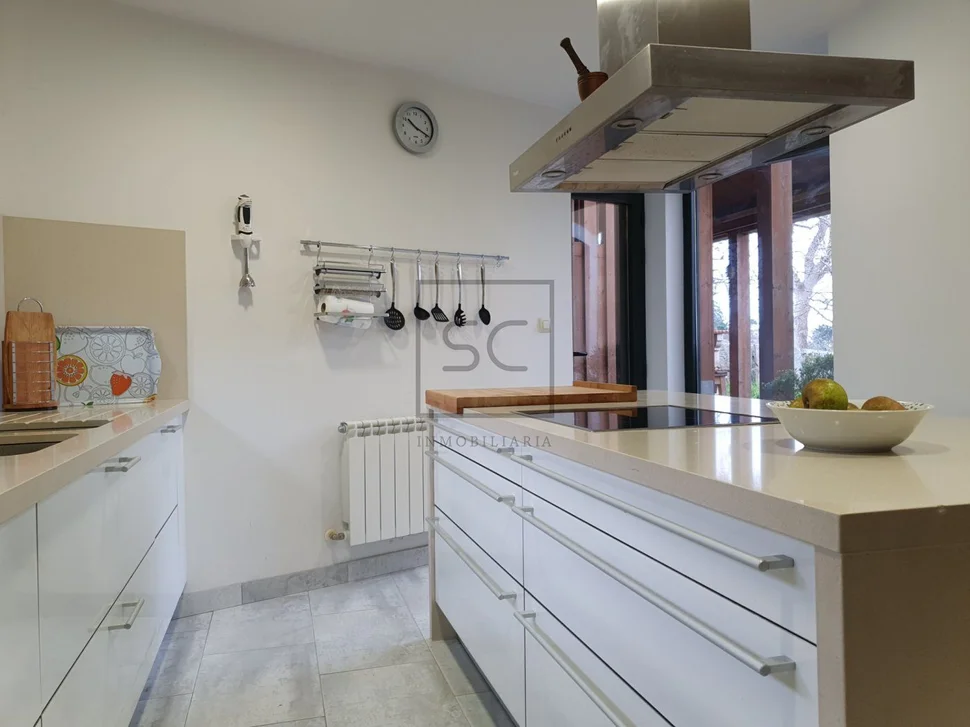 Casa con vistas a la ría de ferrol en barallobre, fene