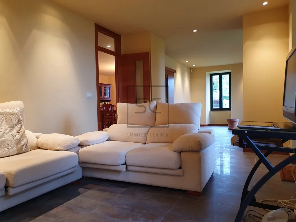 Casa con vistas a la ría de ferrol en barallobre, fene