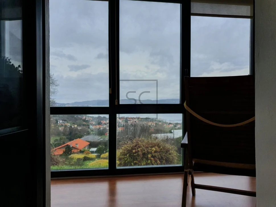 Casa con vistas a la ría de ferrol en barallobre, fene