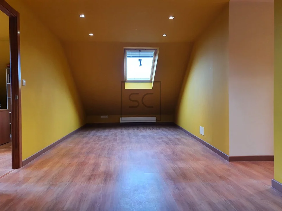 Casa con vistas a la ría de ferrol en barallobre, fene