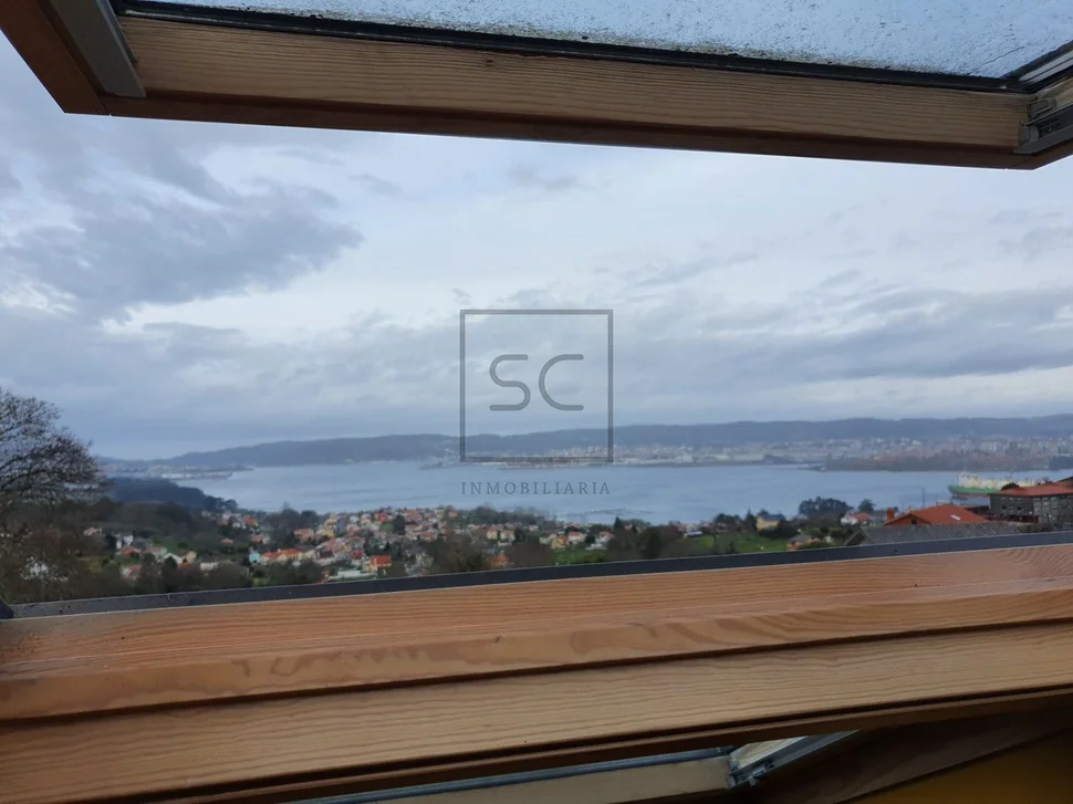 Casa con vistas a la ría de ferrol en barallobre, fene