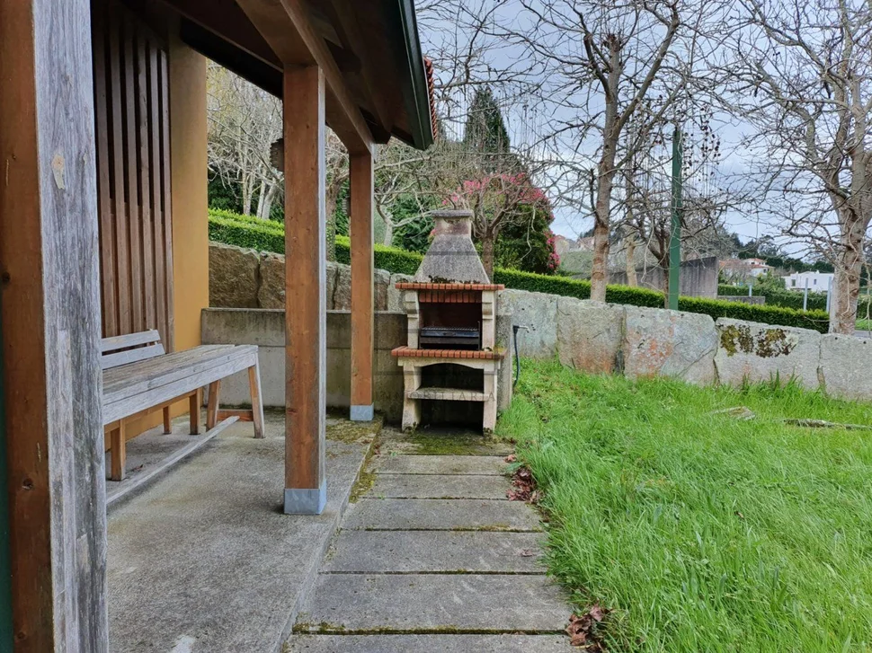 Casa con vistas a la ría de ferrol en barallobre, fene