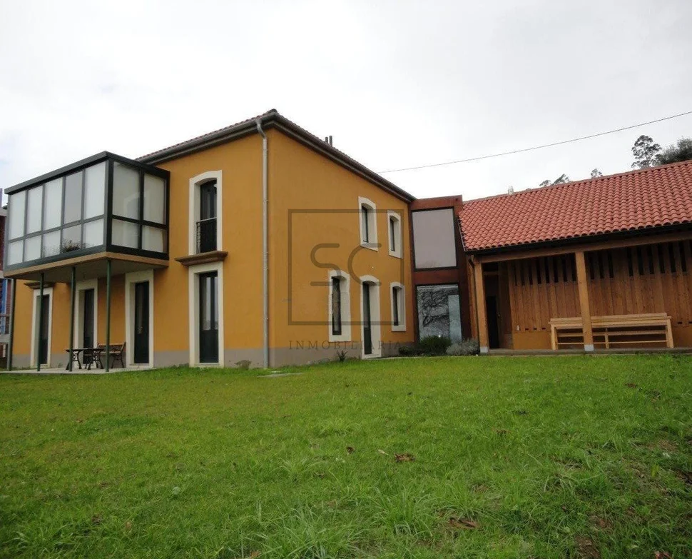 Casa con vistas a la ría de ferrol en barallobre, fene