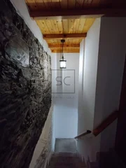 Casa adosada con patio y bodegas