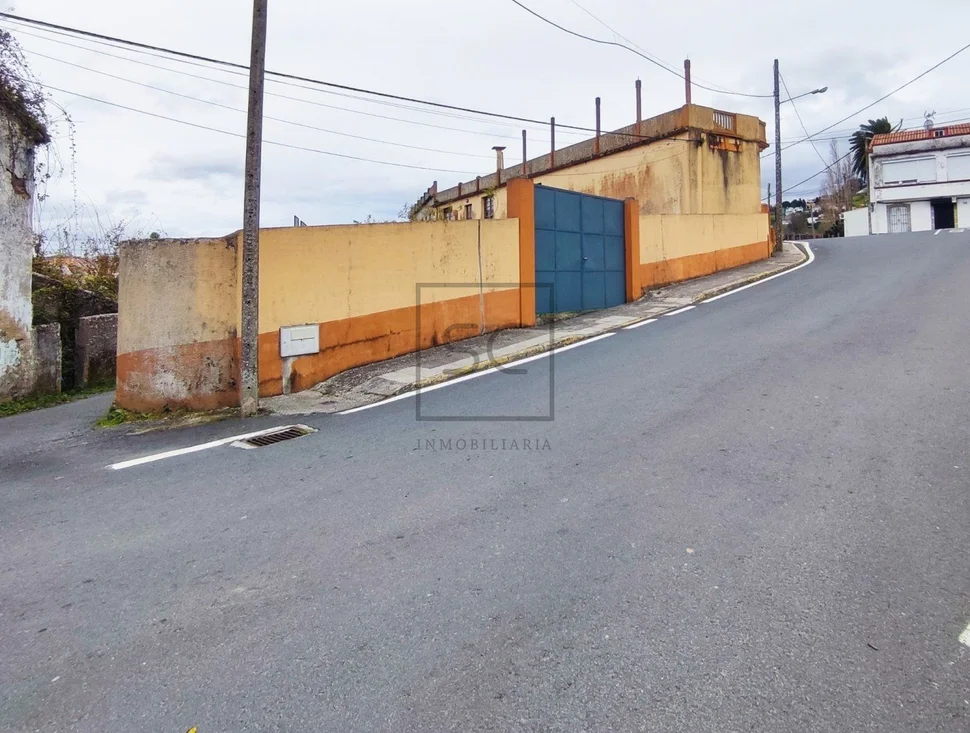 Casa para rehabilitar, con vistas despejadas en barallobre, fene