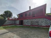 Casa totalmente reformada con jardín y piscina