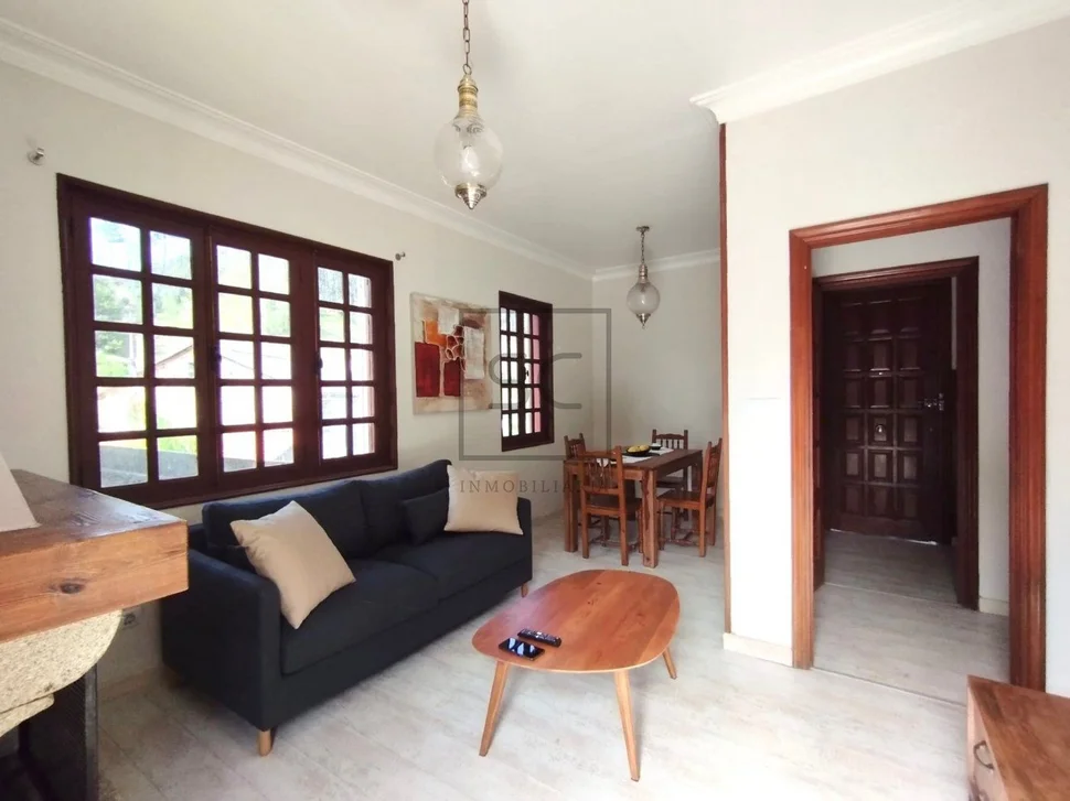 Casa totalmente reformada con jardín y piscina