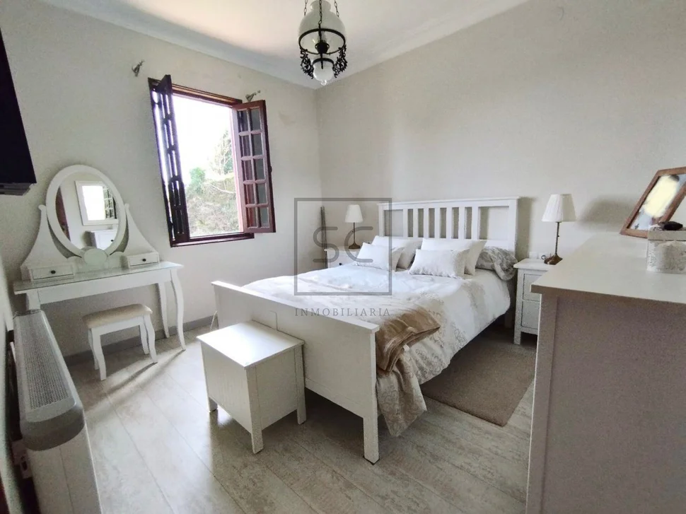 Casa totalmente reformada con jardín y piscina