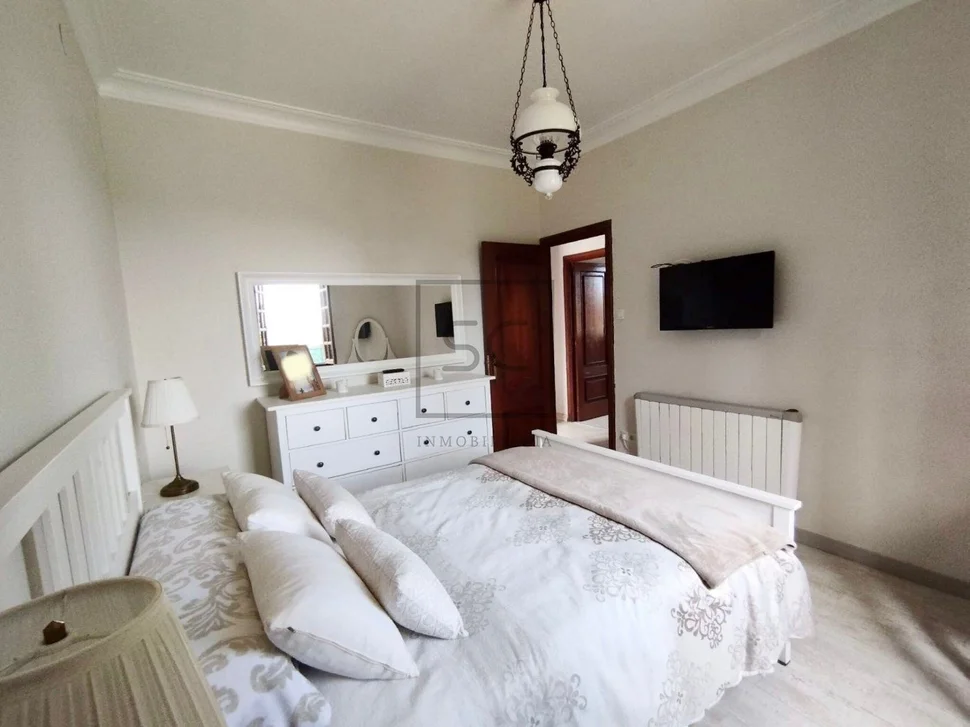 Casa totalmente reformada con jardín y piscina