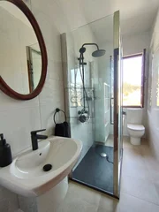 Casa totalmente reformada con jardín y piscina