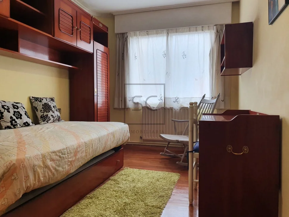 Piso con ascensor, trastero y garaje