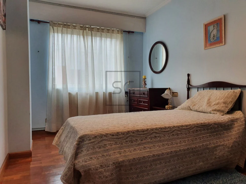 Piso con ascensor, trastero y garaje