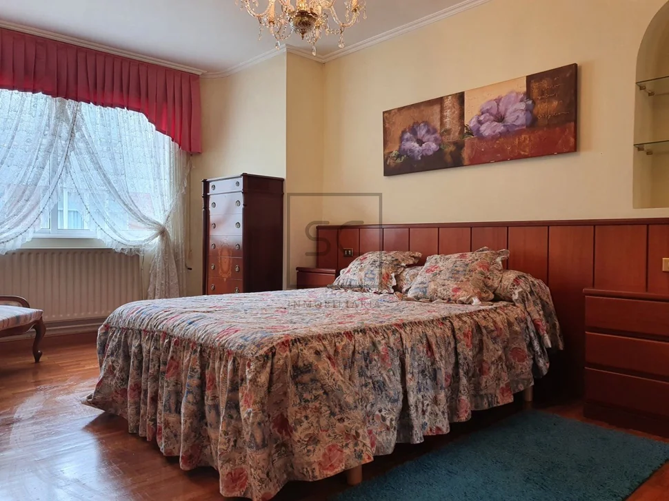 Piso con ascensor, trastero y garaje