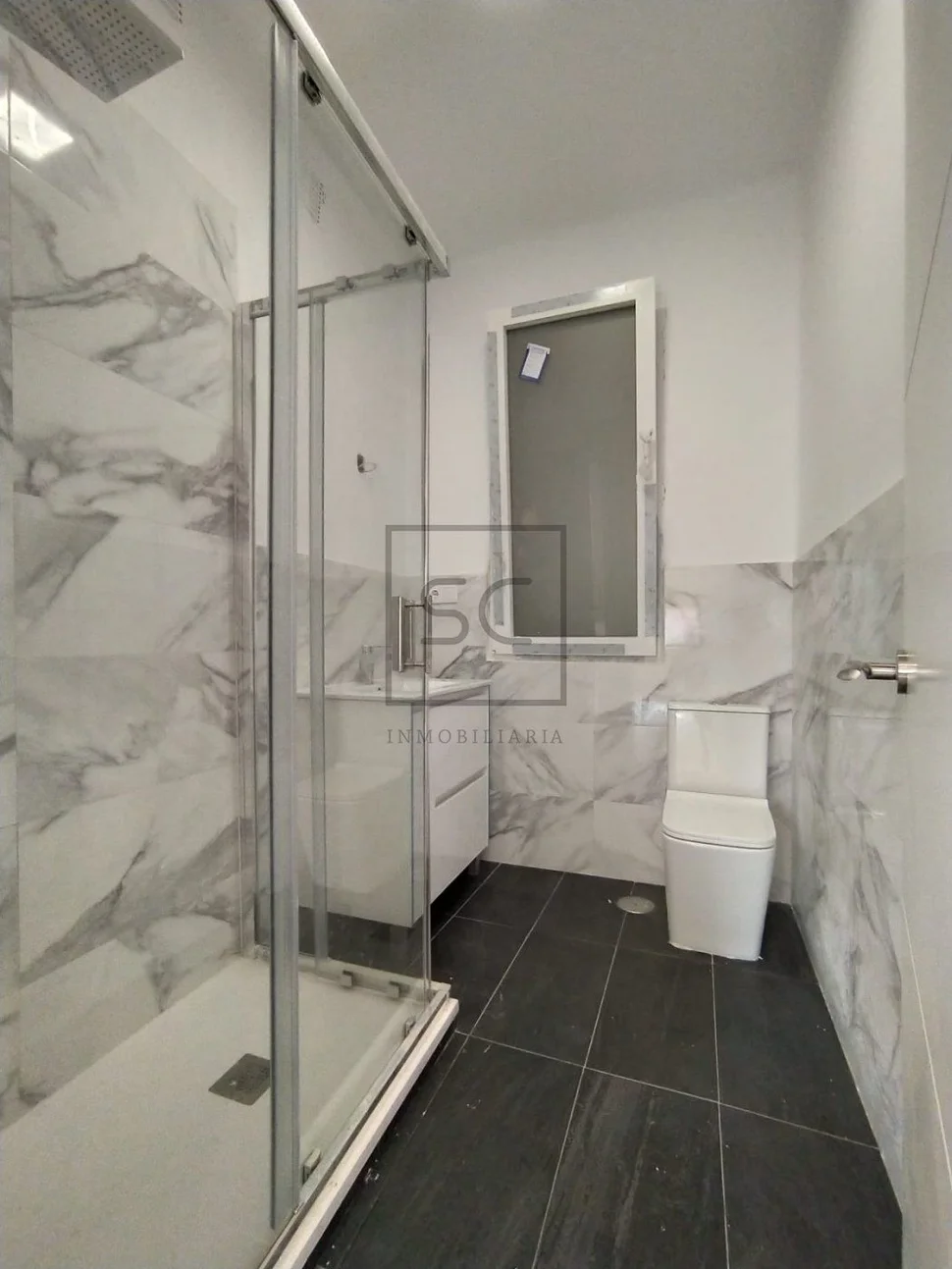 Amplio piso recientemente reformado