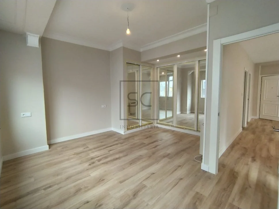 Amplio piso recientemente reformado