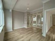 Amplio piso recientemente reformado