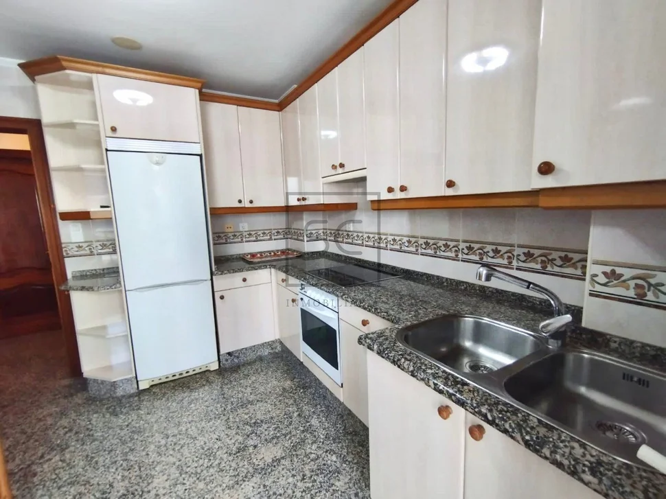 Alquiler piso amueblado en el alto del castaño con ascensor y garaje