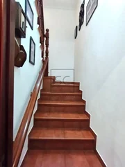 Bonita casa con piscina y vistas al mar