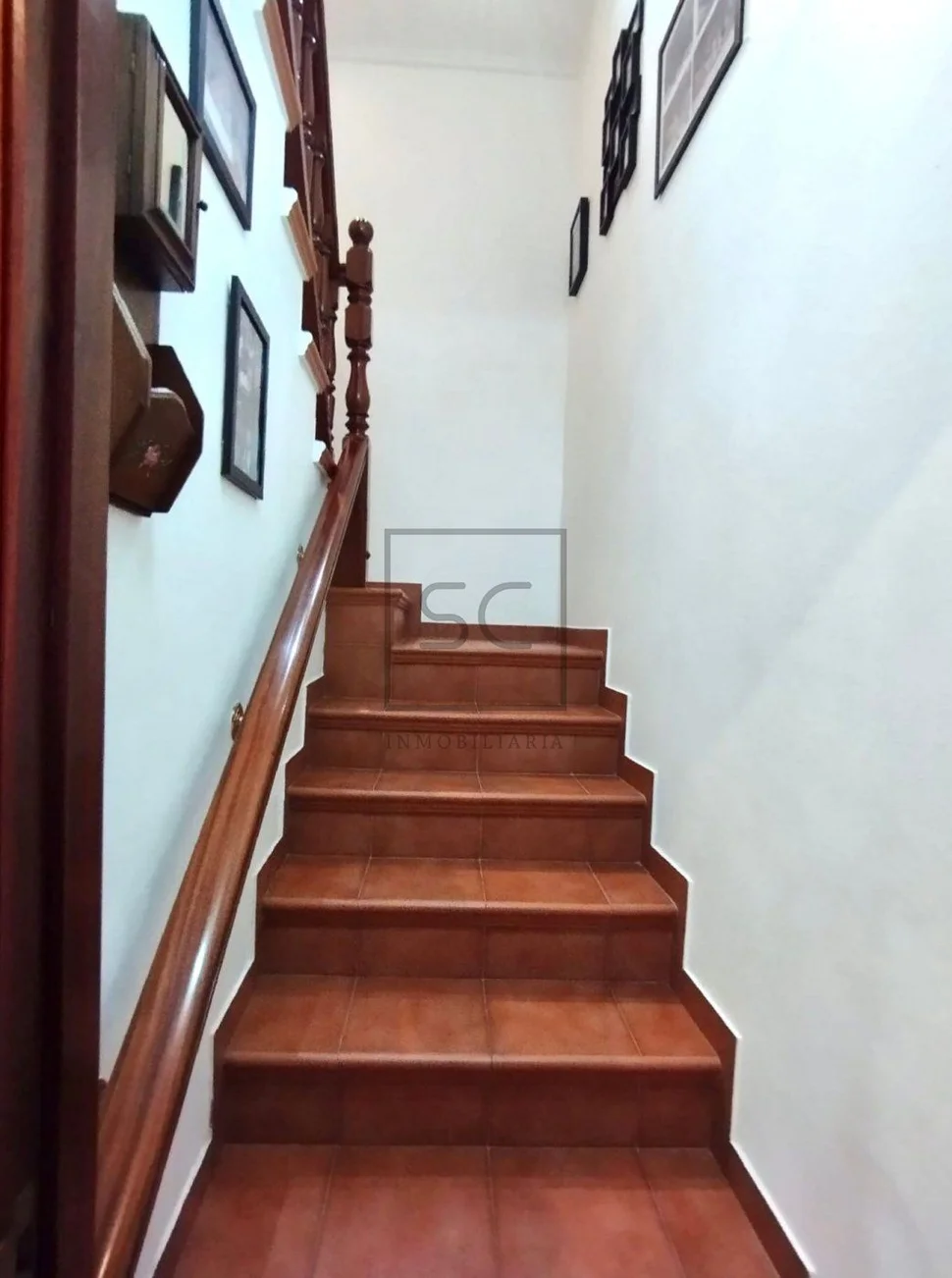 Bonita casa con piscina y vistas al mar