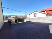 Bonita casa con piscina y vistas al mar