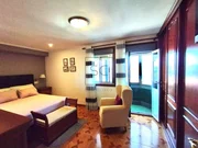 Bonita casa con piscina y vistas al mar