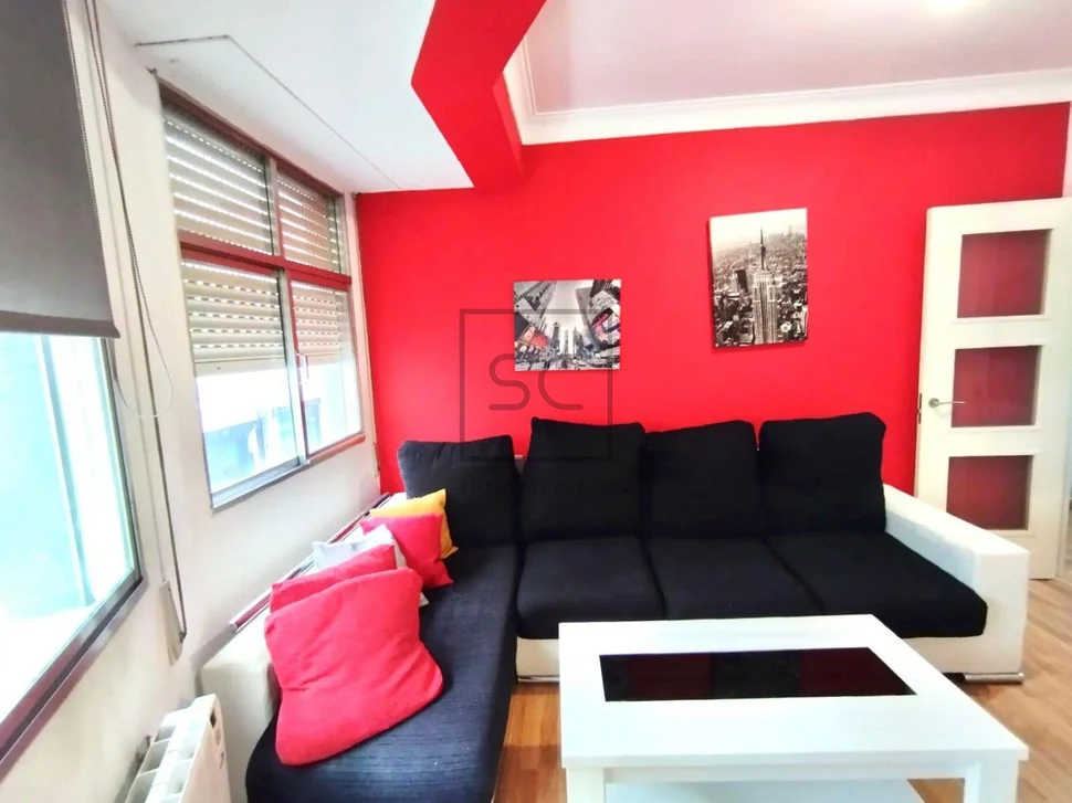 Piso con terraza y vestidor en zona de ultramar