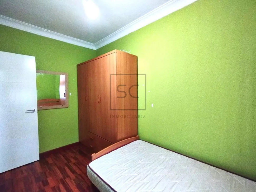 Piso con terraza y vestidor en zona de ultramar