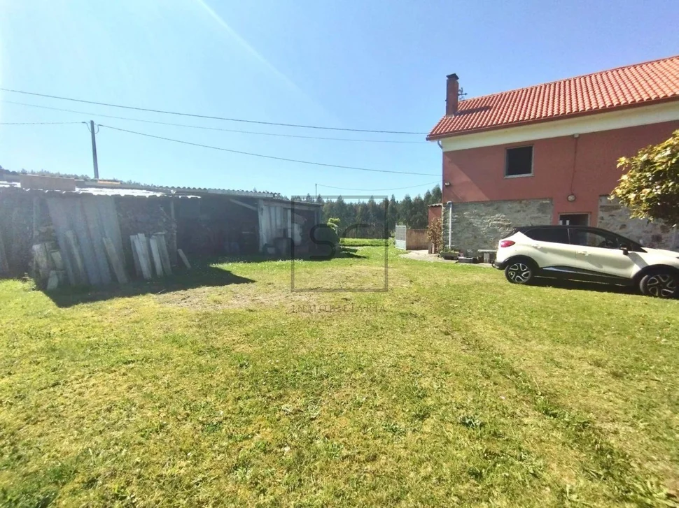 Casa en venta con reciente reforma y gran extensión de terreno