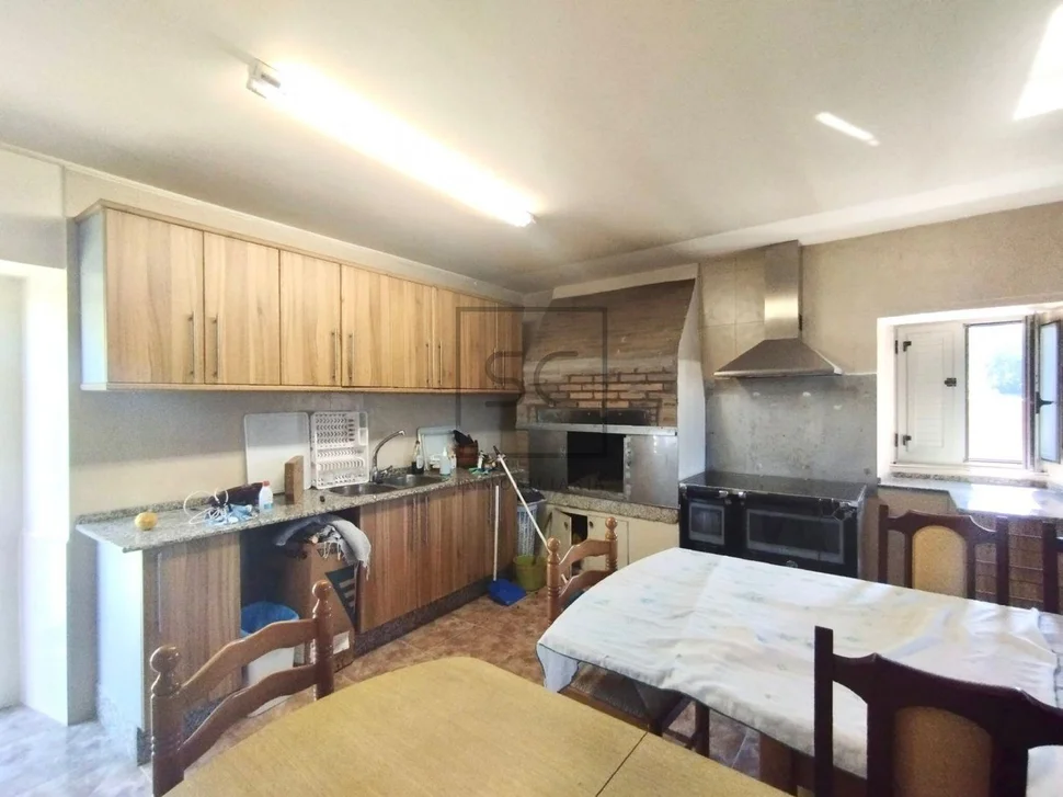 Casa en venta con reciente reforma y gran extensión de terreno